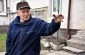 Andrzej S. at the courtyard of the former ghetto © Cristian Monterroso /Yahad-In Unum