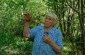 Maria L., born in 1932, in the forest where she saw a group of Jews digging the pit.    ©Les Kasyanov/Yahad-In Unum