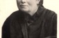 Perl Kolker nació en Vad Rashkov, Rumania en 1880. Era ama de casa y estaba casada con Hers Zwi. Antes de la Segunda Guerra Mundial vivió en Bălți, Rumania. Durante la Shoah, Perl fue internada en el campo de tránsito de Răuţel, donde fue asesinada. © YV